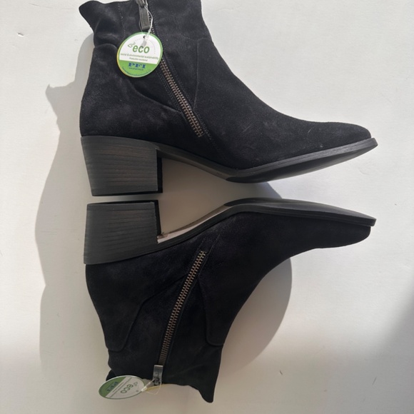Paul Green Suede Ankle Boots  US size 8 Retail $595 - Picture 3 of 9